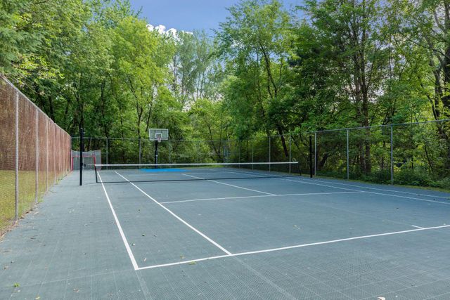 1912 Serendipity Court, New Brighton, MN 55112