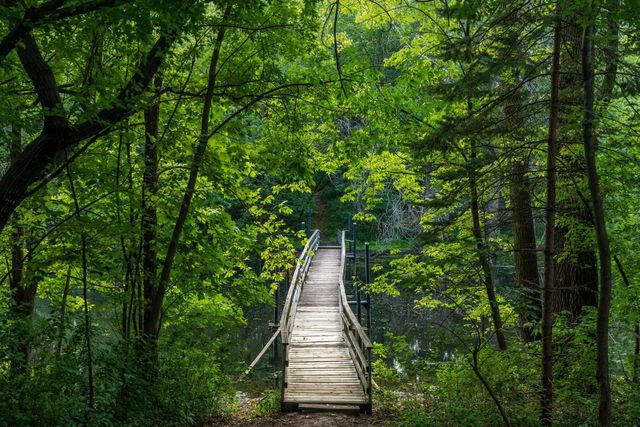 1912 Serendipity Court, New Brighton, MN 55112