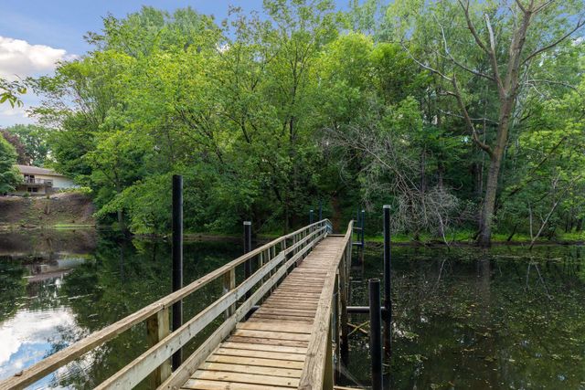 1912 Serendipity Court, New Brighton, MN 55112