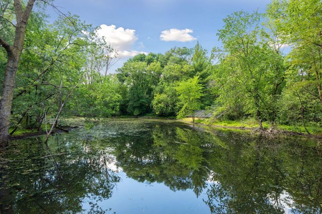 1912 Serendipity Court, New Brighton, MN 55112