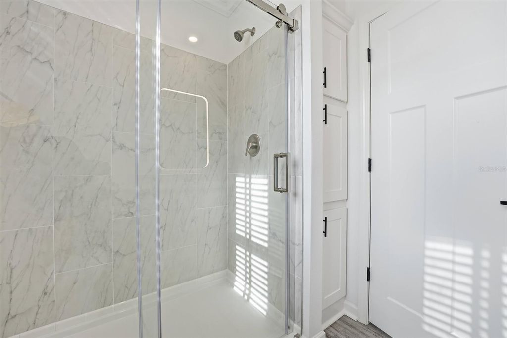 Image 12 of property listing at 3710 GULF OF MEXICO DRIVE F2, Longboat Key, FL 34228