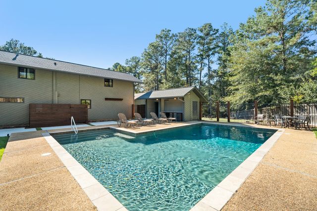 1643 S 40th Ave., Hattiesburg, MS 39402