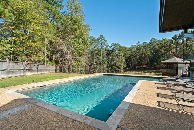 1643 S 40th Ave., Hattiesburg, MS 39402