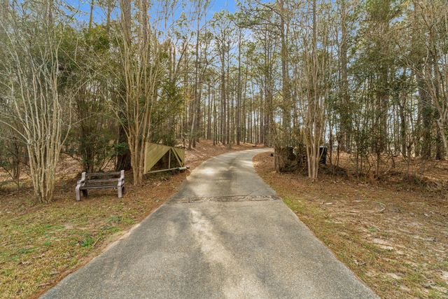 1643 S 40th Ave., Hattiesburg, MS 39402