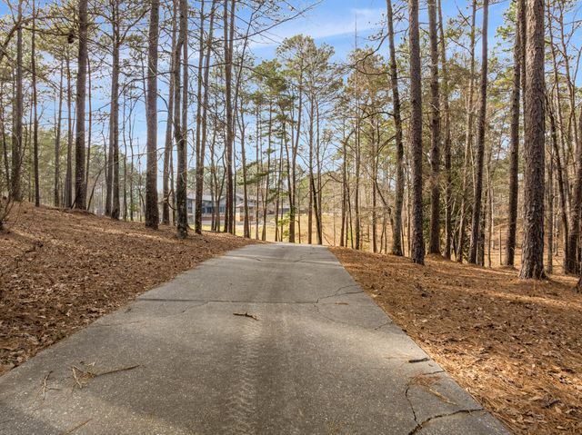 1643 S 40th Ave., Hattiesburg, MS 39402