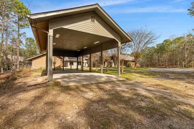 1643 S 40th Ave., Hattiesburg, MS 39402