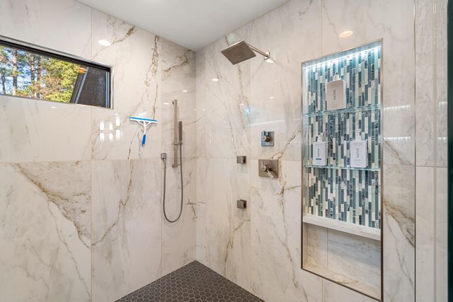 1643 S 40th Ave., Hattiesburg, MS 39402