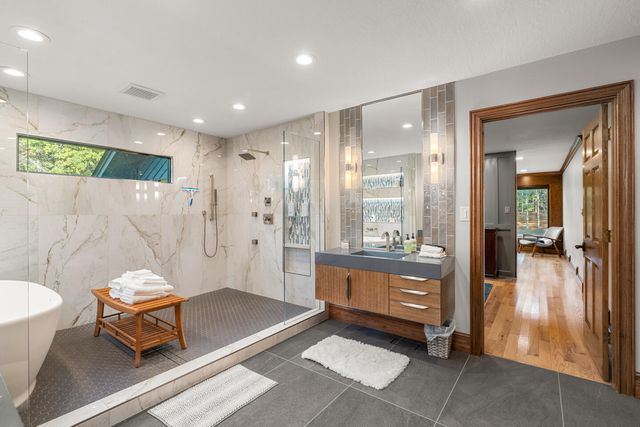 1643 S 40th Ave., Hattiesburg, MS 39402