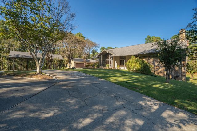 1643 S 40th Ave., Hattiesburg, MS 39402