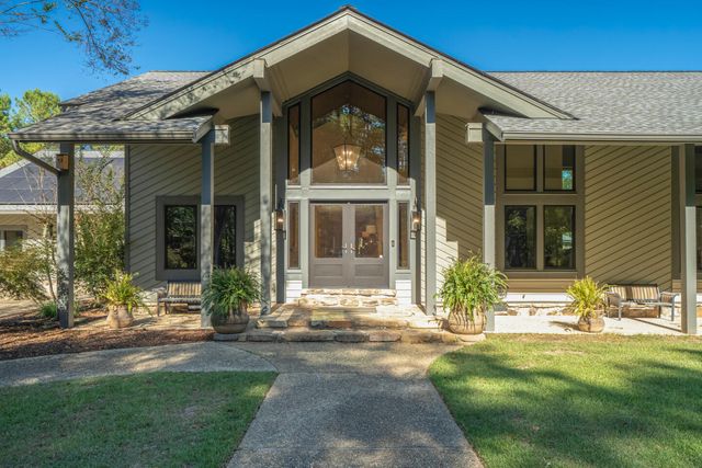 1643 S 40th Ave., Hattiesburg, MS 39402