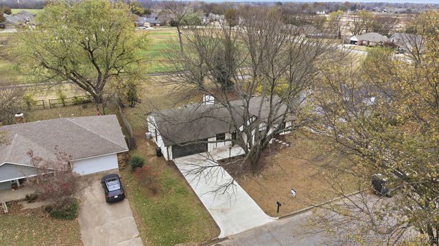 11725 S 101st East Avenue, Bixby, OK 74008