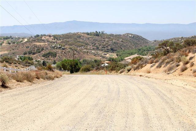 875 Lake Canyon, Aguanga, CA 92536