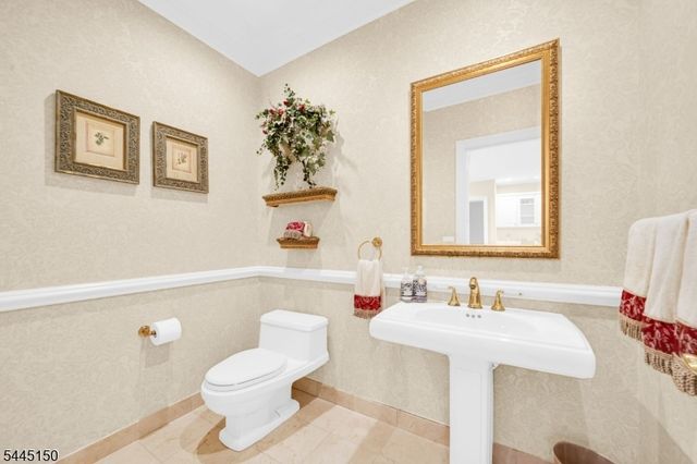 817 Peach Tree Ln, Franklin Lakes Boro, NJ 07417