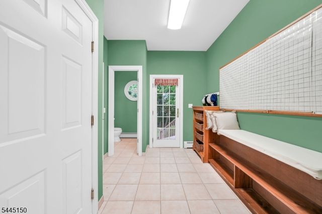 817 Peach Tree Ln, Franklin Lakes Boro, NJ 07417