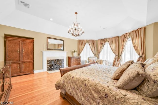 817 Peach Tree Ln, Franklin Lakes Boro, NJ 07417