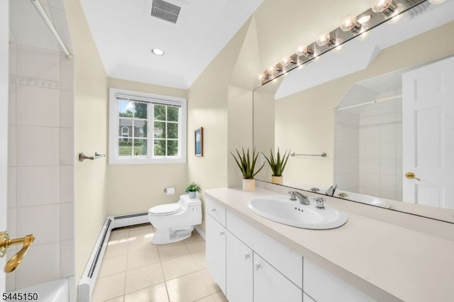 817 Peach Tree Ln, Franklin Lakes Boro, NJ 07417