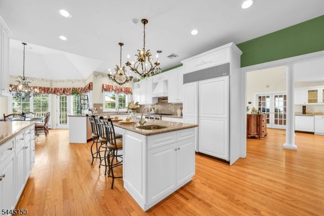 817 Peach Tree Ln, Franklin Lakes Boro, NJ 07417