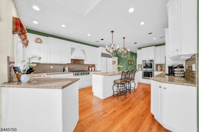 817 Peach Tree Ln, Franklin Lakes Boro, NJ 07417