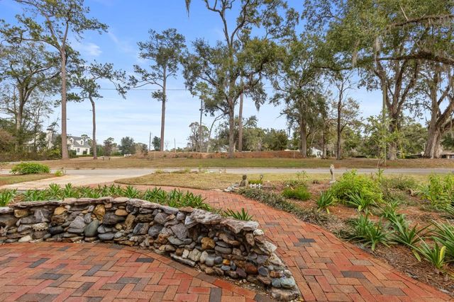 1003 Maple Drive, Tallahassee, FL 32301