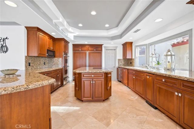 22250 Village Way, Canyon Lake, CA 92587