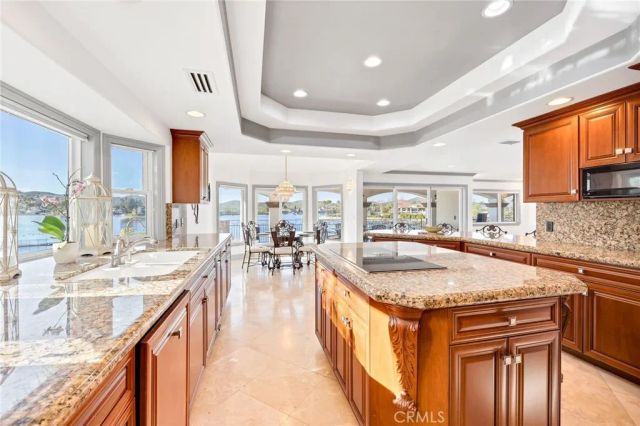 22250 Village Way, Canyon Lake, CA 92587