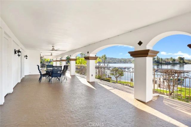 22250 Village Way, Canyon Lake, CA 92587