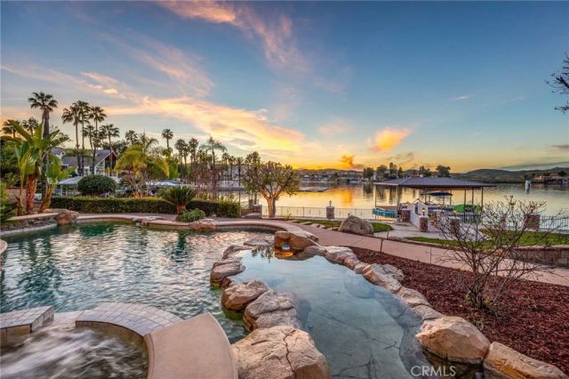 22250 Village Way, Canyon Lake, CA 92587