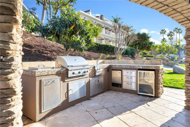 22250 Village Way, Canyon Lake, CA 92587