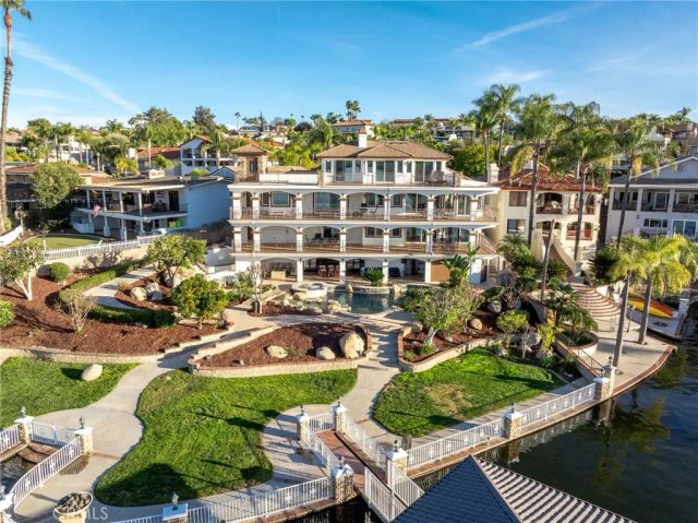 22250 Village Way, Canyon Lake, CA 92587