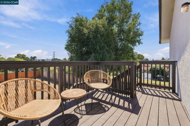 15326 Farnsworth St, San Leandro, CA 94579