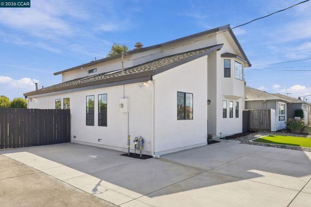15326 Farnsworth St, San Leandro, CA 94579