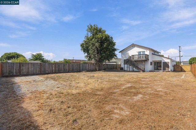 15326 Farnsworth St, San Leandro, CA 94579