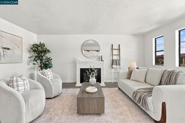 15326 Farnsworth St, San Leandro, CA 94579