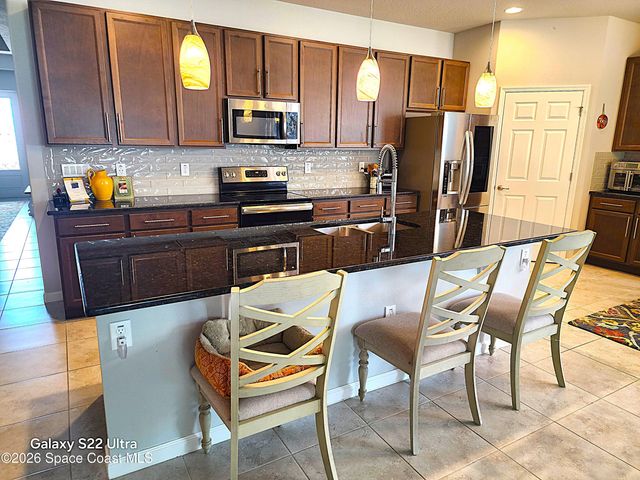 988 Corbin Circle SW, Palm Bay, FL 32908