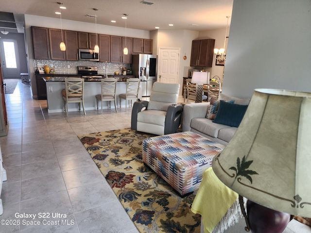 988 Corbin Circle SW, Palm Bay, FL 32908