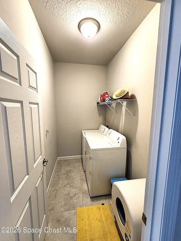 988 Corbin Circle SW, Palm Bay, FL 32908