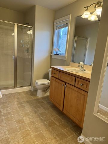10700 SE 260th Street #F101, Kent, WA 98030