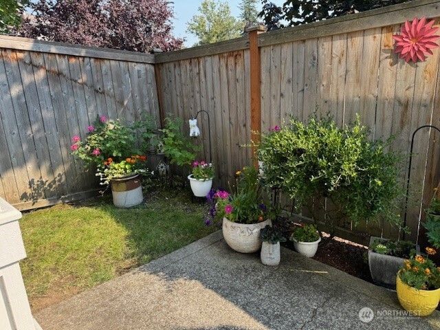 10700 SE 260th Street #F101, Kent, WA 98030