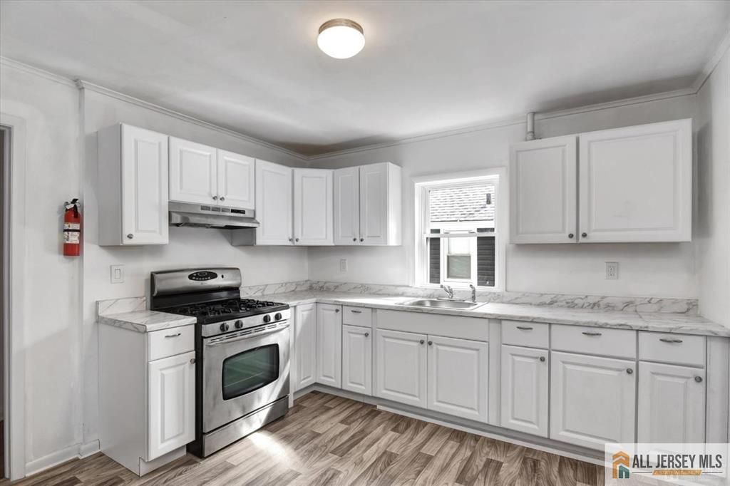 27 Drummond Avenue, Fords, NJ 08863