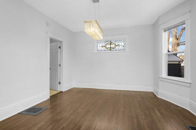 909 Marshall Avenue, Saint Paul, MN 55104