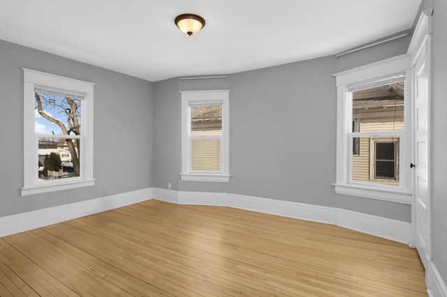 909 Marshall Avenue, Saint Paul, MN 55104