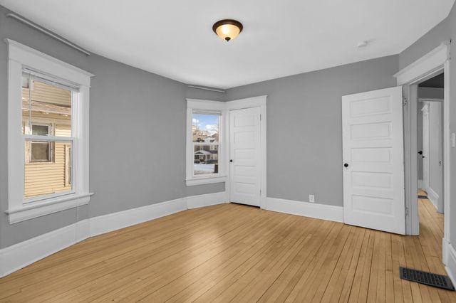 909 Marshall Avenue, Saint Paul, MN 55104