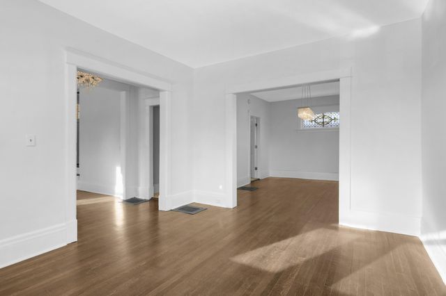 909 Marshall Avenue, Saint Paul, MN 55104