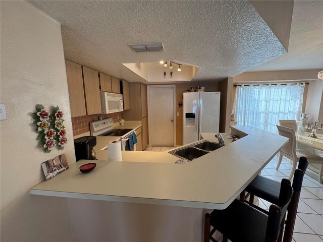 1915 CHENEY COURT, Lutz, FL 33549