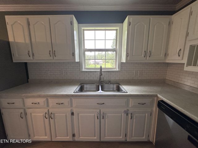 2701 Baseline Rd, Jamestown, TN 38556