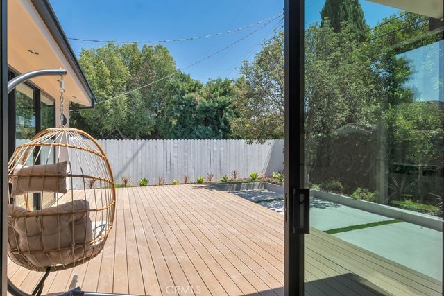 17534 Collins, Encino, CA 91316