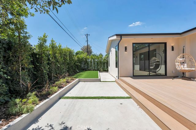 17534 Collins, Encino, CA 91316