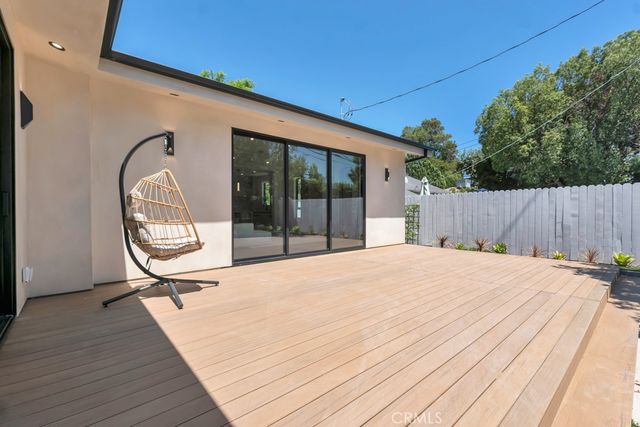 17534 Collins, Encino, CA 91316