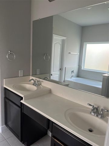 2406 Sandlewood Trail Lane, Houston, TX 77014