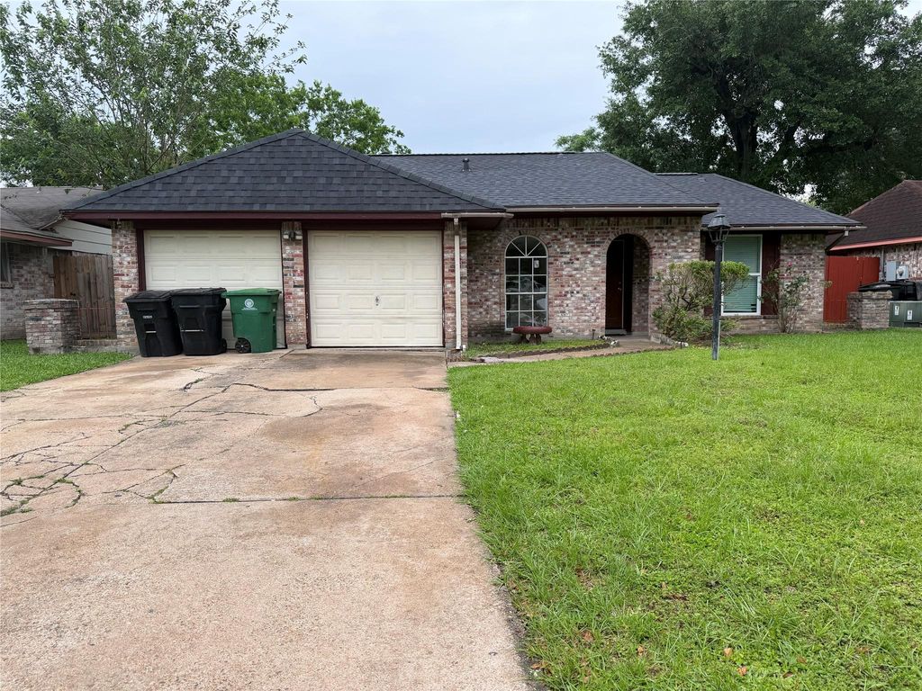 9318 Vanwood Street, Houston, TX 77040